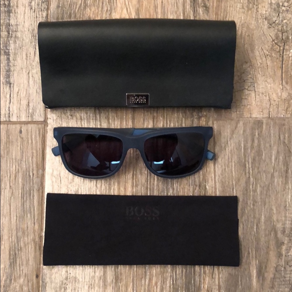 Hugo Boss Sunglasses Navy Blue Italian made Unisex
